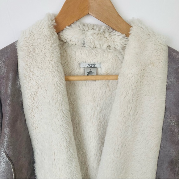 Cache Jacket Faux Fur Silver Grey Faux Leather Open Drape Front Short Jacket - Picture 4 of 8